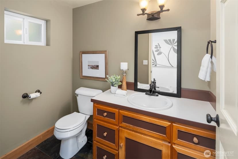 Property photo for 2038 9th Street W, Kirkland photo 29
