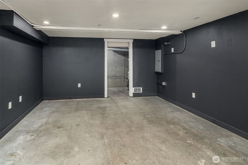 Property photo for 2038 9th Street W, Kirkland photo 30