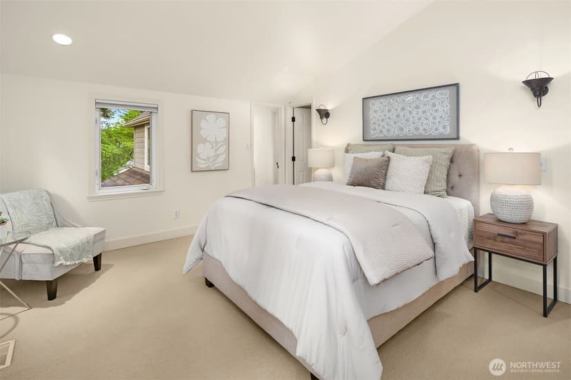 Property photo for 2038 9th Street W, Kirkland photo 19