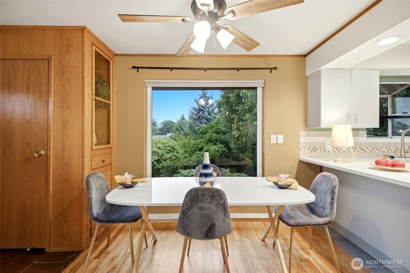 Property photo for 10778 68th Avenue S, Seattle photo 6