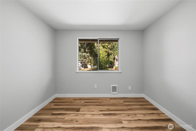 Property photo for 7058 Corfu Boulevard NE, Bremerton photo 18