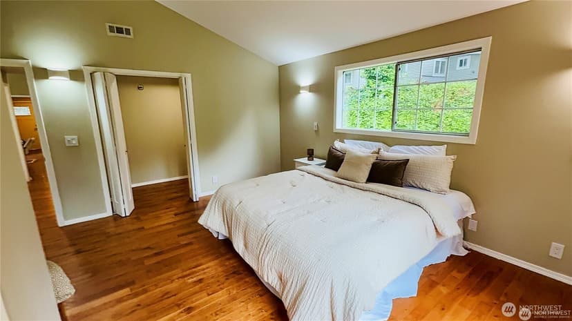 Property photo for 10003 SE 192nd Street, Renton photo 8