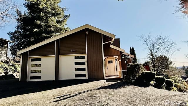 Property photo for 10003 SE 192nd Street, Renton photo 2