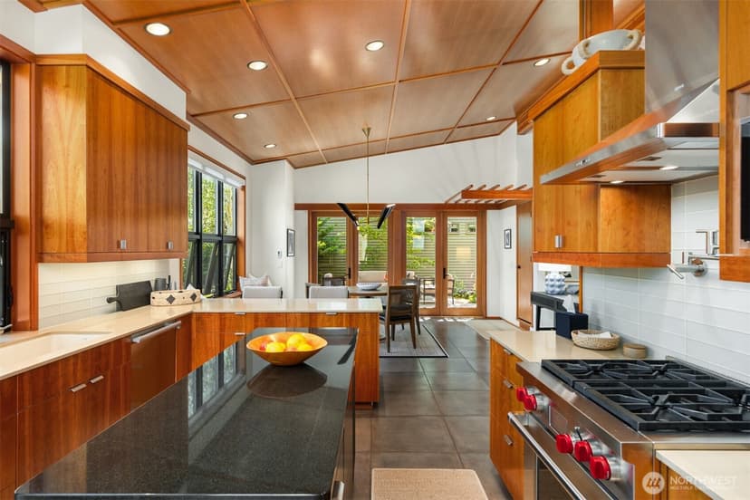 Property photo for 175 Wood Avenue SW, Bainbridge Island photo 12