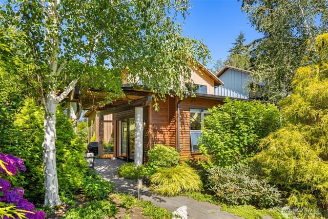 Property photo for 175 Wood Avenue SW, Bainbridge Island photo 2