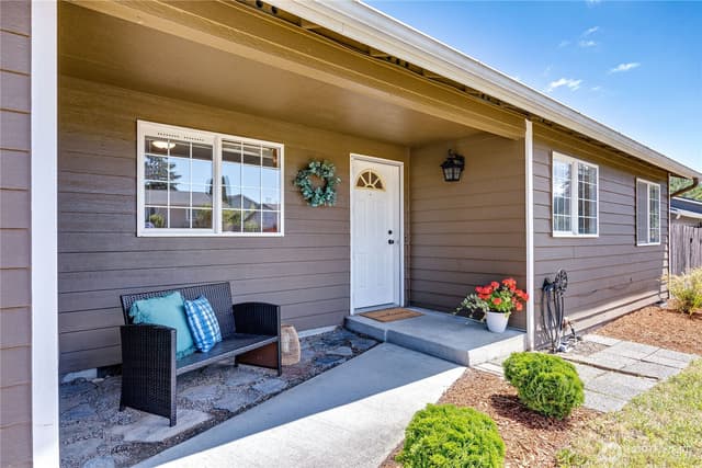 Property photo for 19782 Mosjon Circle NE, Poulsbo photo 4