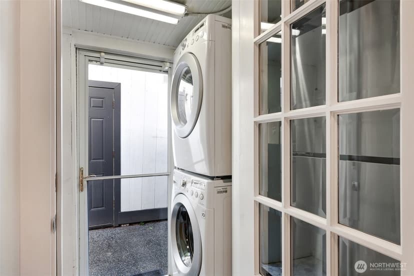 Property photo for 516 W Howe Street, Seattle photo 16