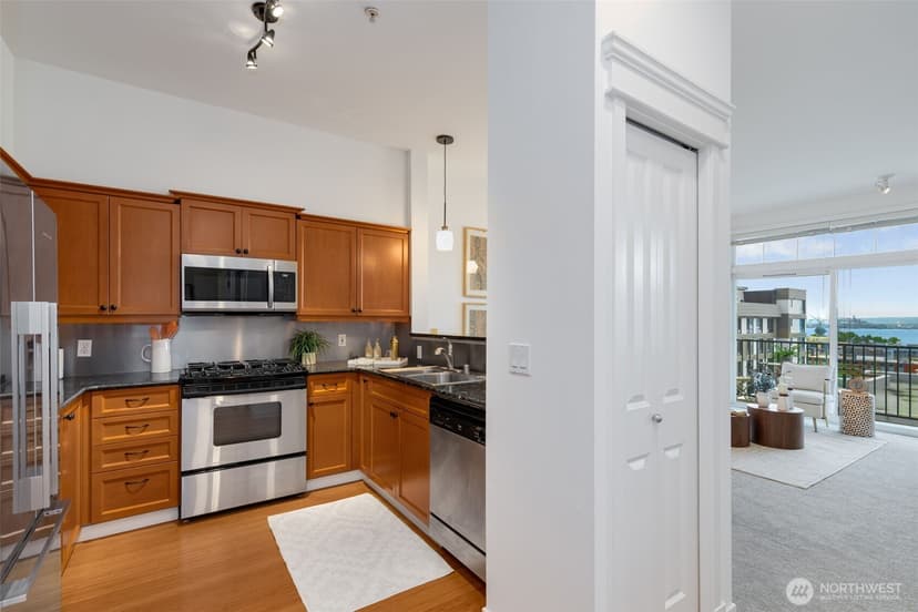 Property photo for 530 4th Avenue W #508, Seattle photo 17