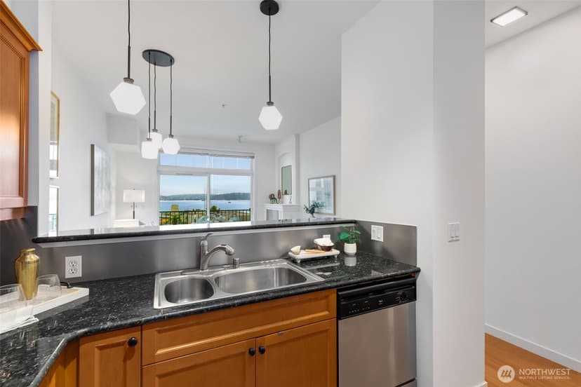Property photo for 530 4th Avenue W #508, Seattle photo 21