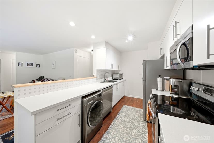 Property photo for 5630 200th Street SW #B306, Lynnwood photo 8