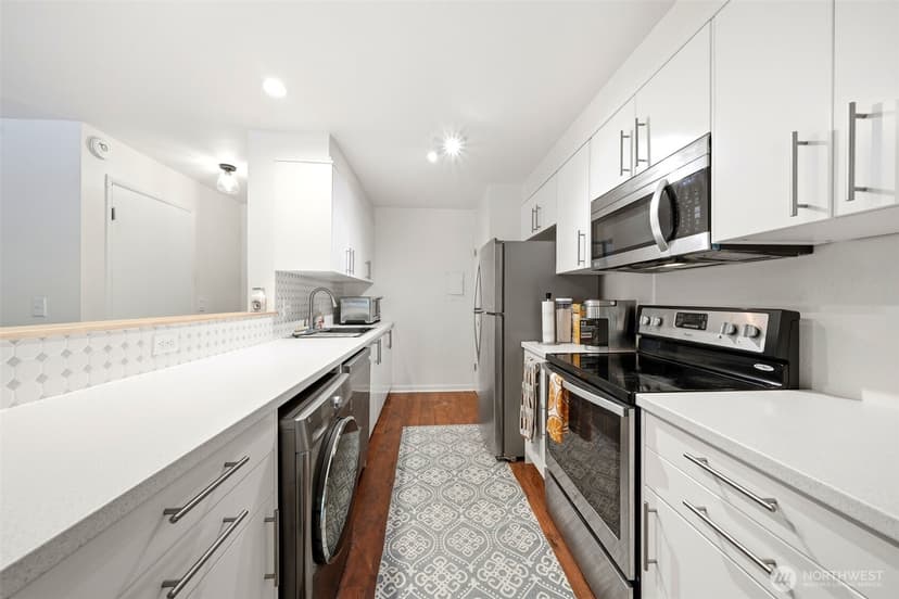 Property photo for 5630 200th Street SW #B306, Lynnwood photo 9