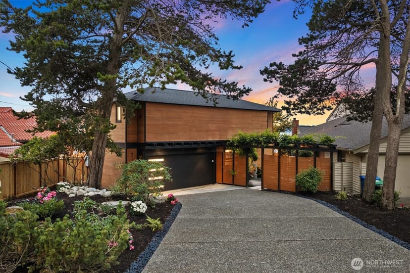 Property photo for 11213 Arroyo Beach Place SW, Seattle