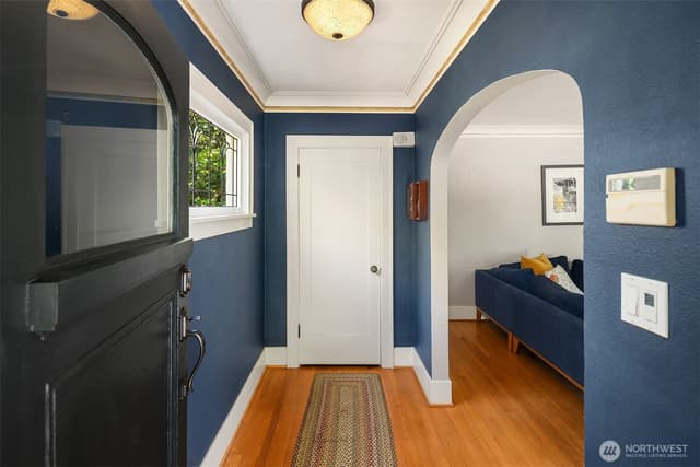 Property photo for 6702 5th Avenue NW, Seattle photo 4