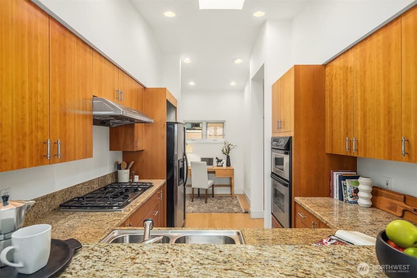 Property photo for 80 E Roanoke Street #2, Seattle photo 16