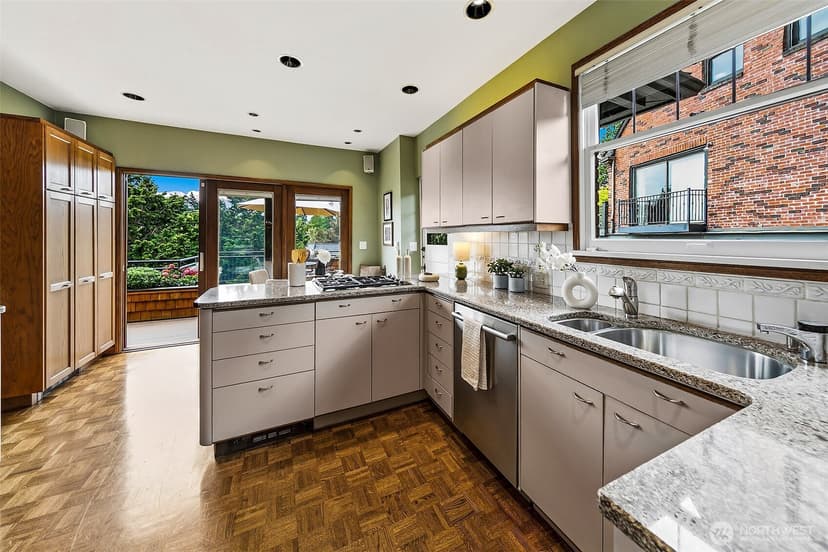 Property photo for 5201 NE 43rd Street, Seattle photo 9
