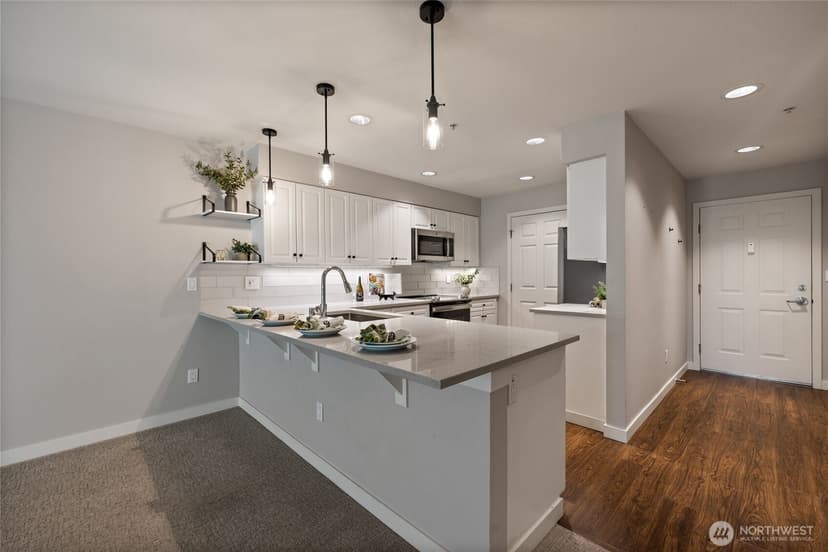 Property photo for 6300 32nd Avenue NW #302, Seattle photo 13