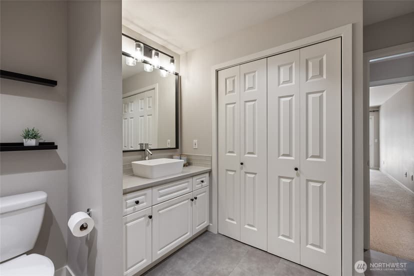 Property photo for 6300 32nd Avenue NW #302, Seattle photo 18