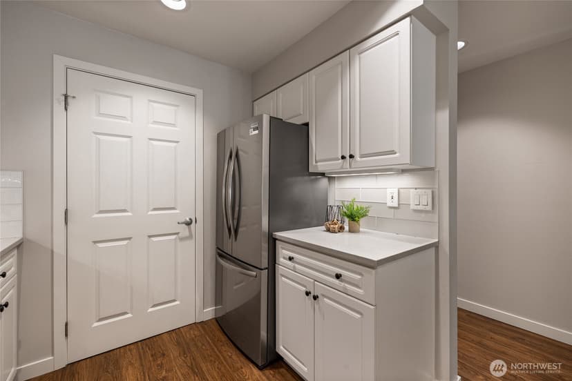 Property photo for 6300 32nd Avenue NW #302, Seattle photo 10