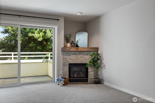 Property photo for 6300 32nd Avenue NW #302, Seattle photo 5