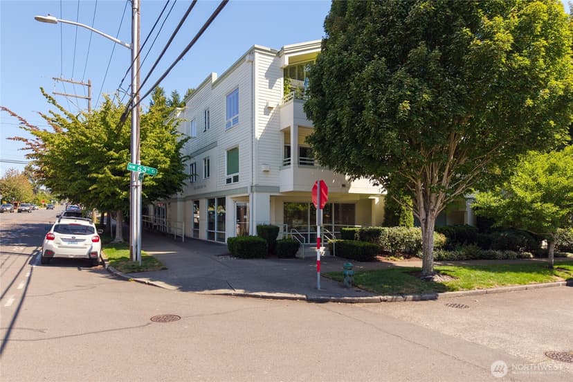 Property photo for 6300 32nd Avenue NW #302, Seattle photo 35