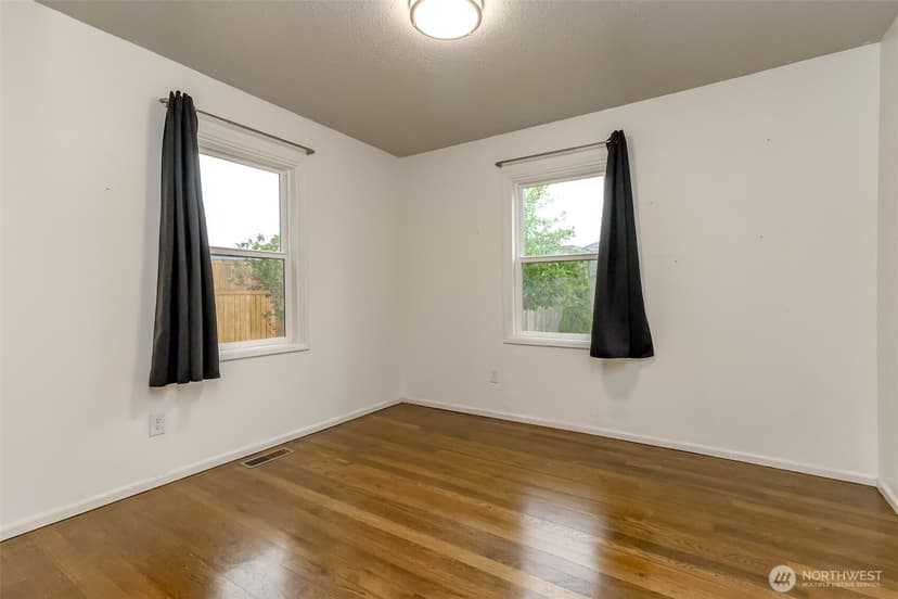 Property photo for 5225 McDacer Avenue, Tacoma photo 6