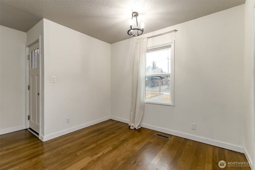 Property photo for 5225 McDacer Avenue, Tacoma photo 17