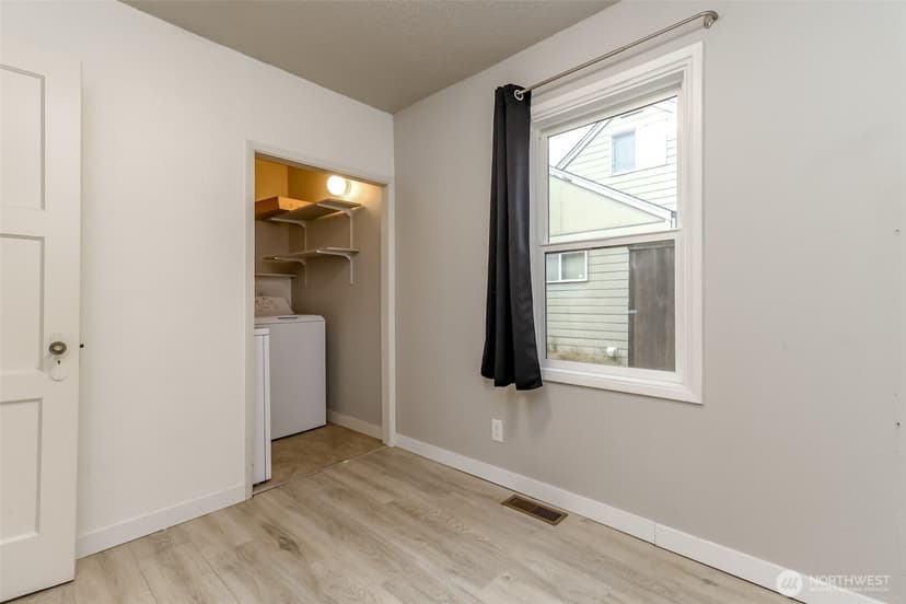 Property photo for 5225 McDacer Avenue, Tacoma photo 12
