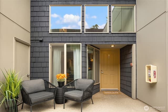Property photo for 5847 NE 75th Street #A212, Seattle photo 2