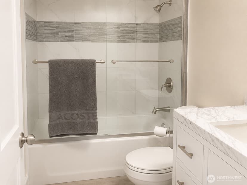 Property photo for 15003 116th Pl NE, Kirkland photo 7