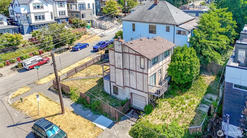 Property photo for 1601 E Alder Street, Seattle photo 5