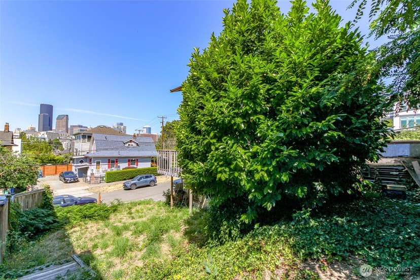 Property photo for 1601 E Alder Street, Seattle photo 10