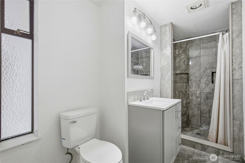 Property photo for 201 K Street NE, Auburn photo 21