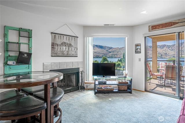 Property photo for 100 Lake Chelan Shores #17-11, Chelan