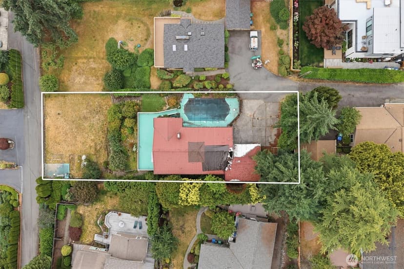 Property photo for 2444 72nd Avenue SE, Mercer Island photo 13