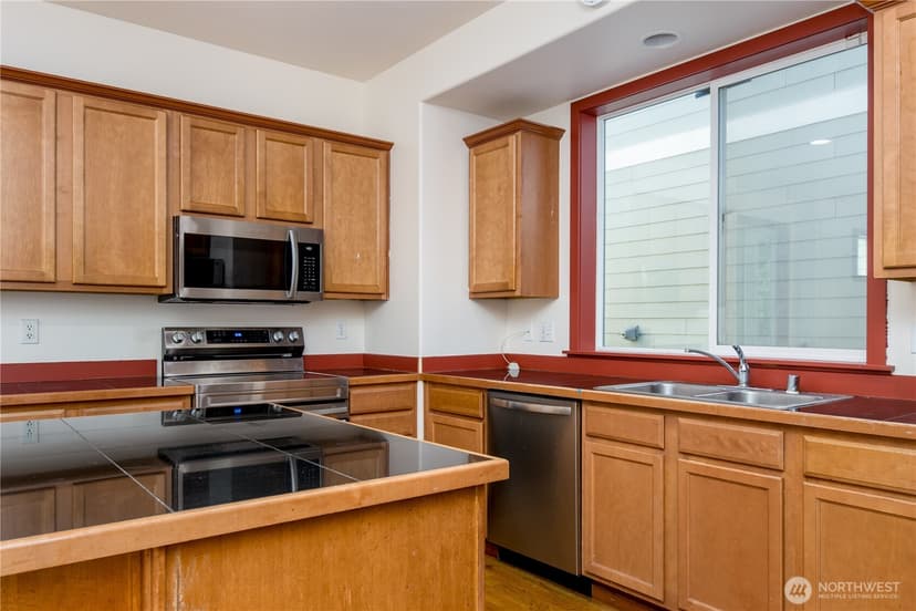 Property photo for 1102 Chestnut Street, Everett photo 23