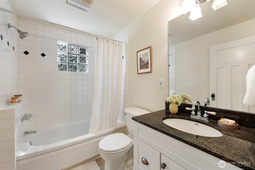 Property photo for 1812 N 39th, Seattle photo 15