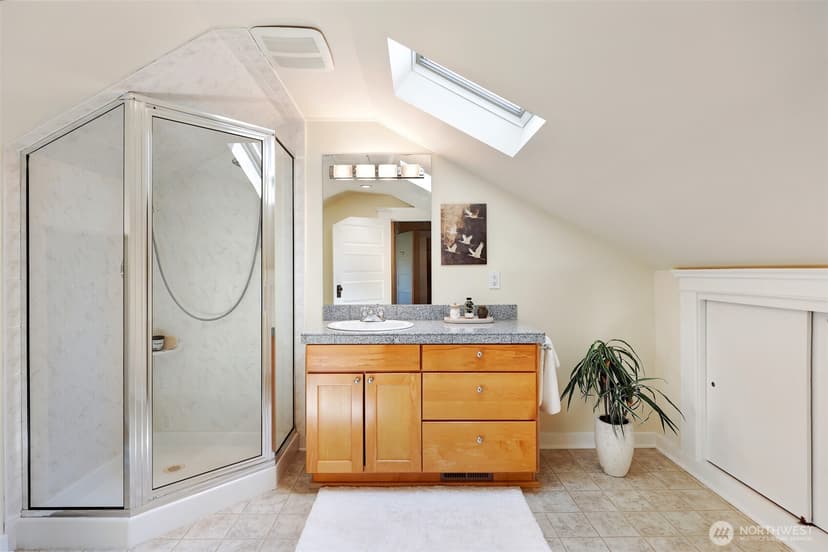 Property photo for 1812 N 39th, Seattle photo 20