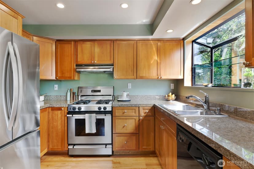 Property photo for 1812 N 39th, Seattle photo 12