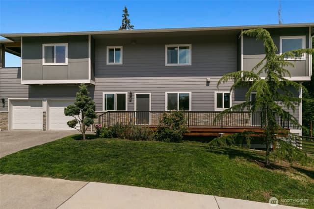 Property photo for 4608 223 Street SW, Mountlake Terrace photo 2