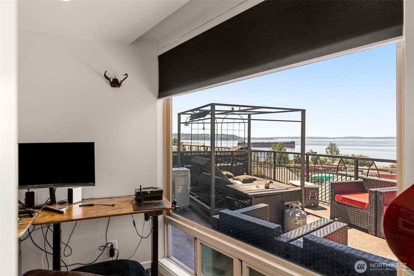 Property photo for 507 W Mercer St #401, Seattle photo 16