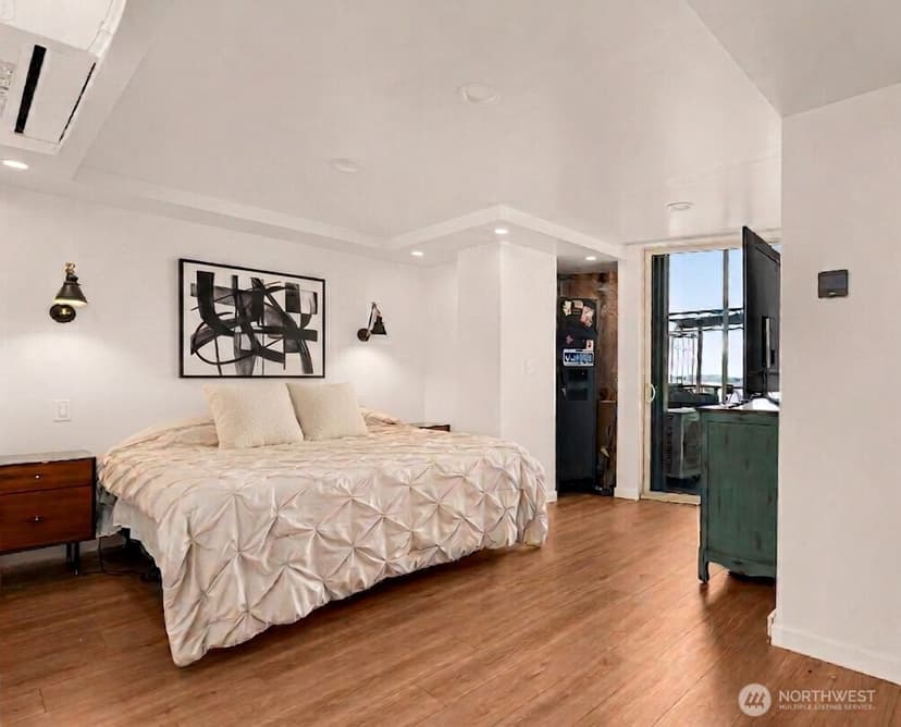 Property photo for 507 W Mercer St #401, Seattle photo 11