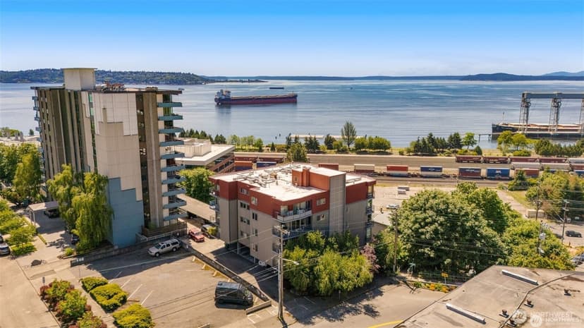 Property photo for 507 W Mercer St #401, Seattle photo 28