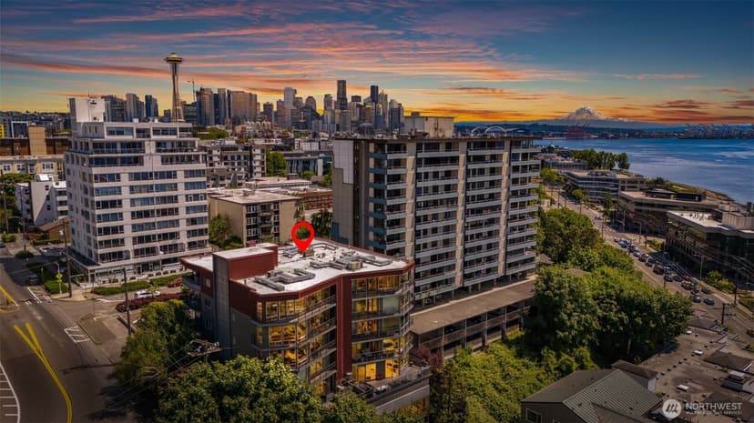 Property photo for 507 W Mercer St #401, Seattle photo 2