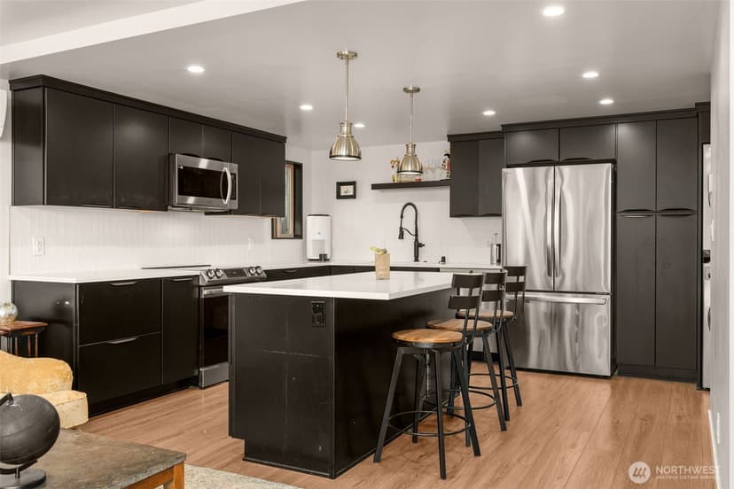 Property photo for 507 W Mercer St #401, Seattle photo 6