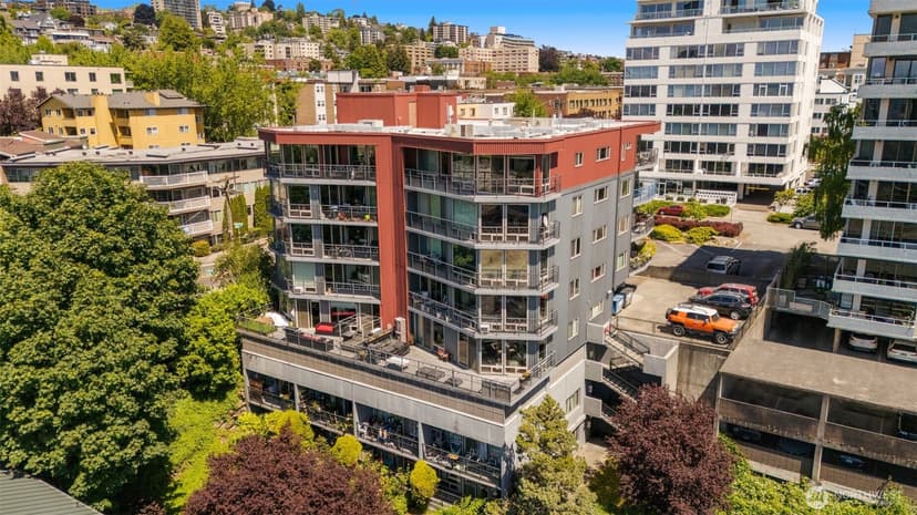 Property photo for 507 W Mercer St #401, Seattle photo 27