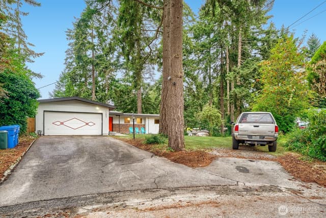 Property photo for 11502 93rd Avenue SW, Lakewood photo 3