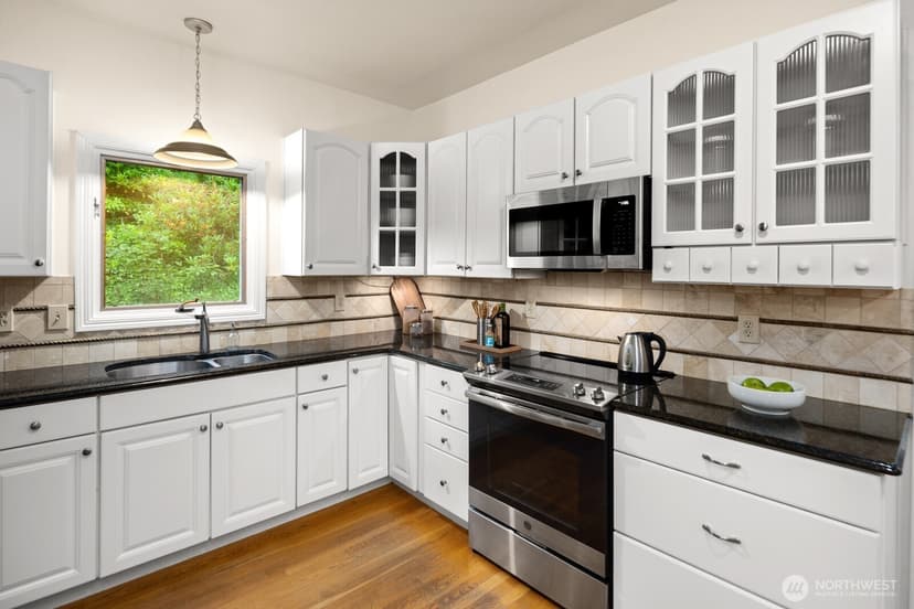 Property photo for 4425 SW 308th Street, Federal Way photo 10