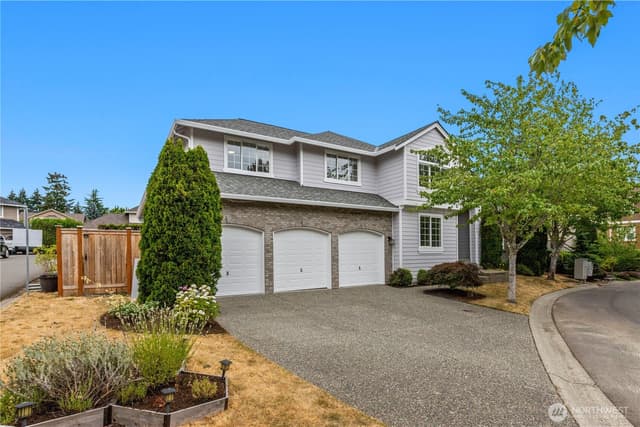 Property photo for 13350 NE 134th Place, Kirkland photo 2