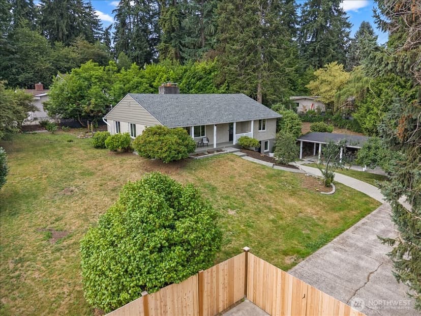 Property photo for 15705 84th Avenue NE, Kenmore