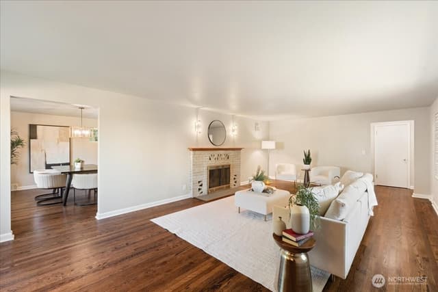 Property photo for 15705 84th Avenue NE, Kenmore photo 5